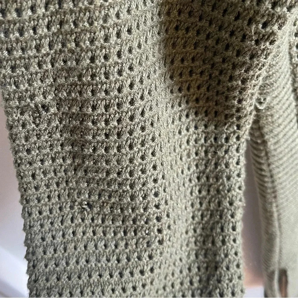 Anthropologie Women’s Olive Sweater, Size M - Picture 4 of 8